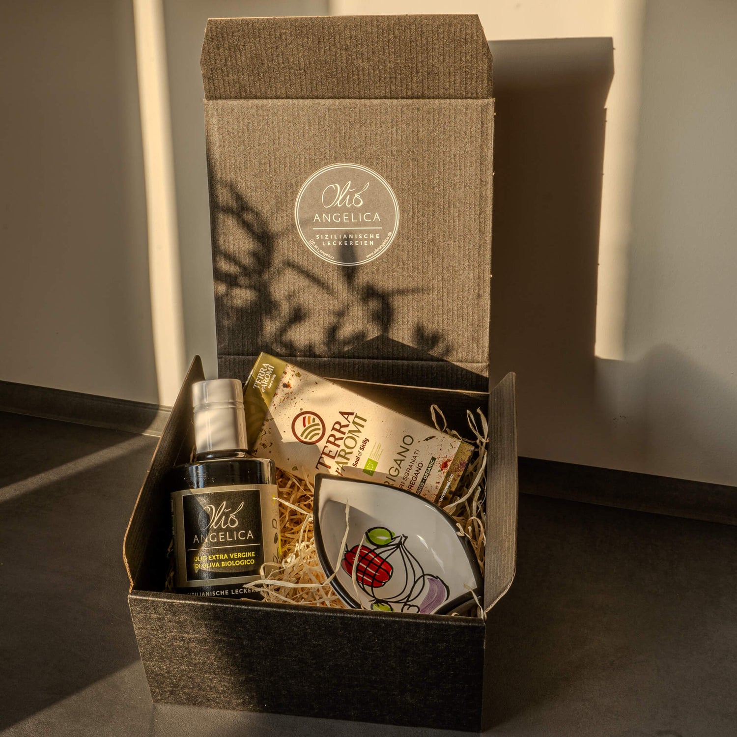 Geschenkbox mit Keramik & Oregano