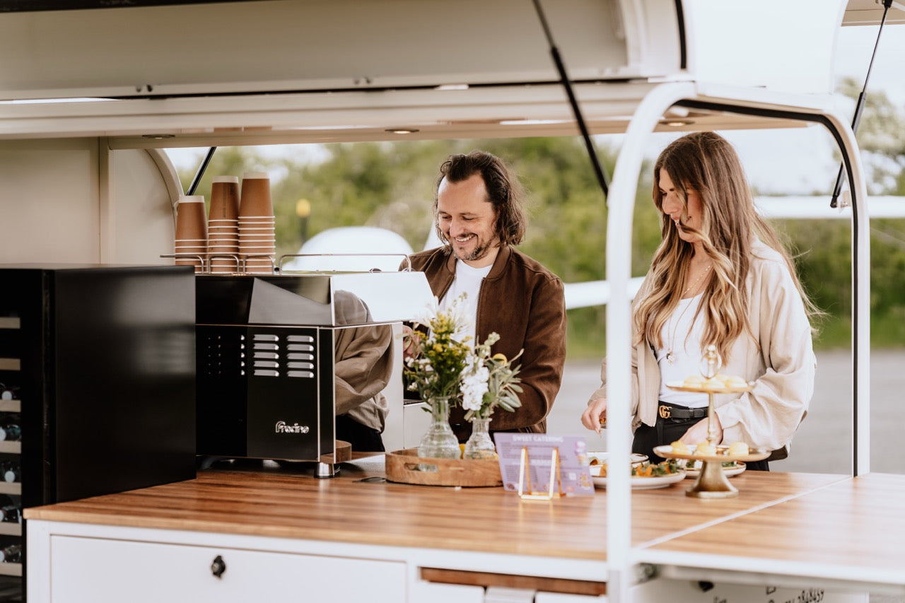 Zwei Baristas an der Ape – empfohlen ab 125 Personen