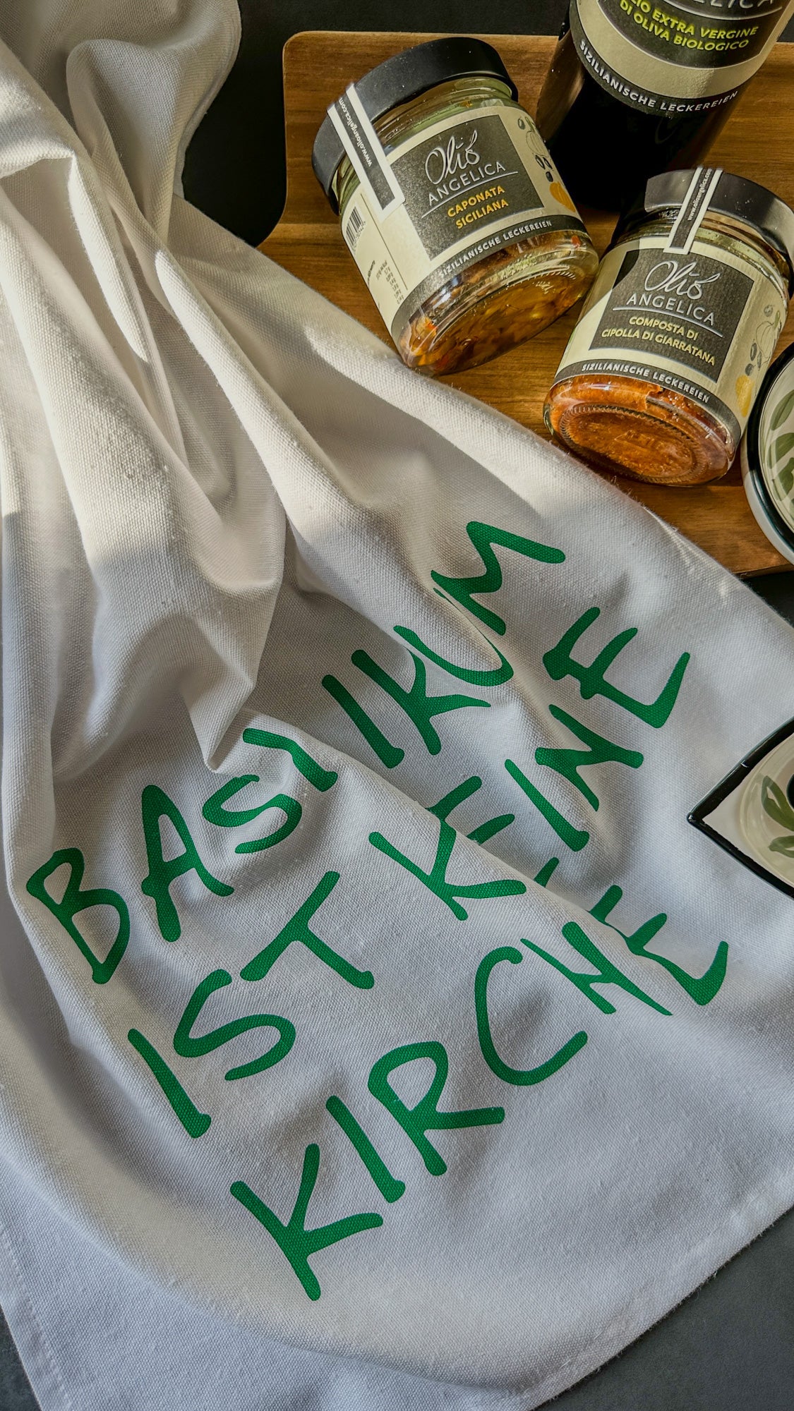 Geschirrtuch | Basilikum ist keine Kirche