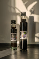 Feige Balsamico in zwei Flaschengrößen (100 ml & 250 ml) – fruchtiger Balsamessig mit Feigensüße für Salate, Käse und Desserts.